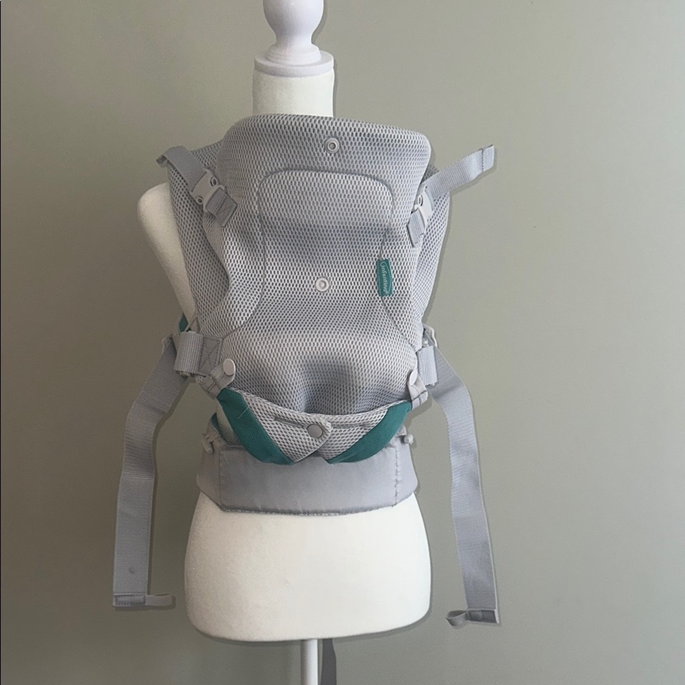 Infantino Gray and Green Baby Accessory